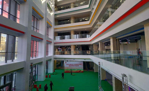 首农科创大厦中庭